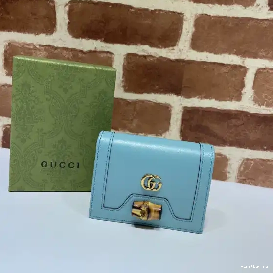 First bag ru wallet Gucci card case Diana 0531